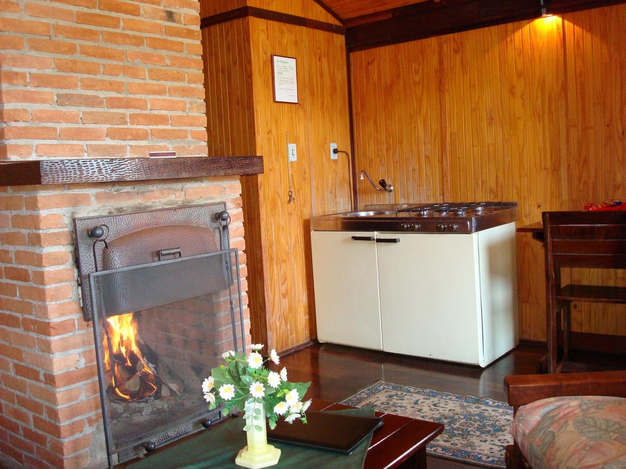 Hotel Fazenda Floresta Negra Монти-Верди Номер фото